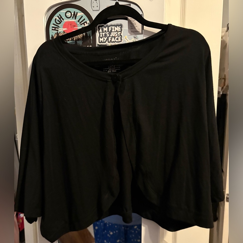 310- Lane Bryant Black Cropped Open-Front Cardigan